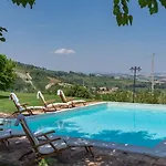 Casale Verdicchio 10&2, Emma Montecarotto