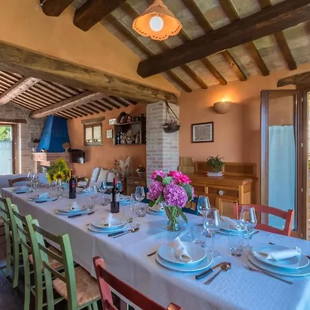 Casale Verdicchio 10&2, Emma * Montecarotto