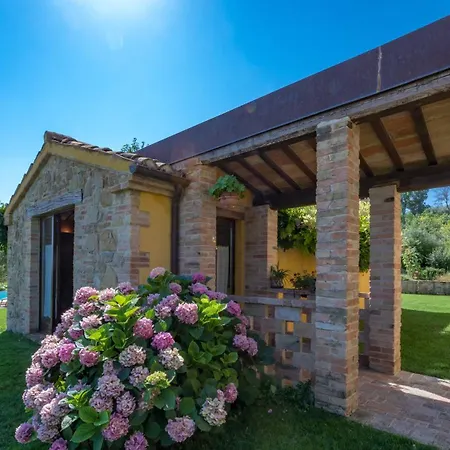 Casale Verdicchio 10&2, Emma * Montecarotto