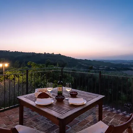 Casale Verdicchio 10&2, Emma Villa Montecarotto