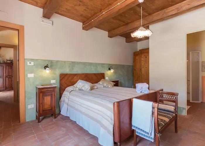 Casale Verdicchio 10&2, Emma *